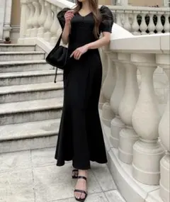 [新品タグ付き]JUNOAH ジュノア パワショルVネックマーメイドワンピース