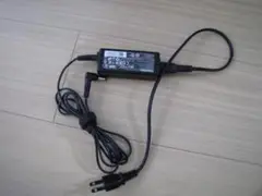 東芝 dynabook　小型 ACアダプター 19V　G71C000GZ610