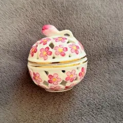 ROYAL ARDEN ロイヤルアーデン 透かし蓋付き小物入れ 陶器のサムネイル