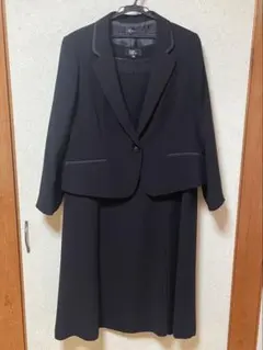 ブラックワンピーススーツ ジャケット付き