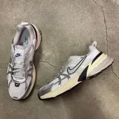 Nike V2K Run HJ4497-100 28㎝