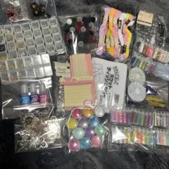 『新品未使用あり』ハンドメイド・手芸　まとめ売りラメ・パーツ・系・レジン液等