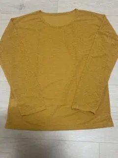 マスタードカラー 長袖　トップス