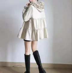 フリル付きフードジャケット ベージュ