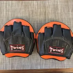 TWINS SPECIAL 高速　パンチングミット