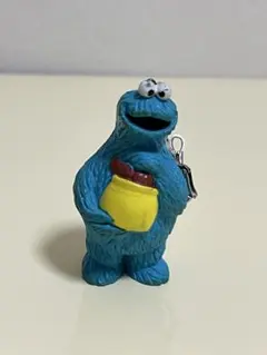 レトロ　セサミストリートクッキーモンスターフィギュアキーホルダー セサミプレイス