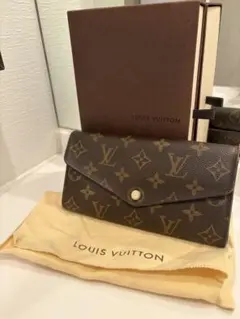 LOUIS VUITTON モノグラム ポルトフォイユ サラ 長財布のサムネイル