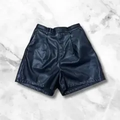 フェイクレザーショートパンツ ブラック タック入り M相当