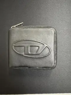 Diesel Dロゴ付きブラックレザー 二つ折り財布