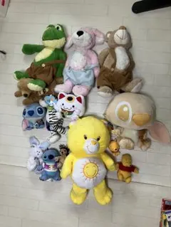 カラフルなぬいぐるみセット