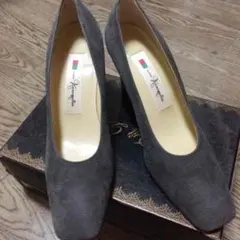 スエードパンプス