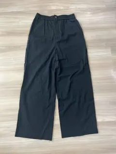 ドニーユ　ブラック　ワイドパンツ