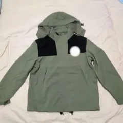 アウトドア　フード付きジャケット オリーブグリーン