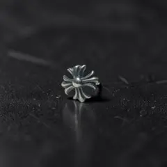 Chrome Hearts CHクロス スタッドピアス ラージ 片耳用 - メルカリ