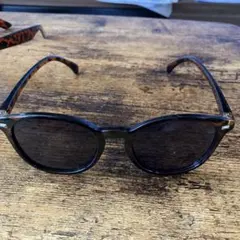 新品未使用ユニセックスタイプオーバル型スモークレンズサングラス鼈甲柄