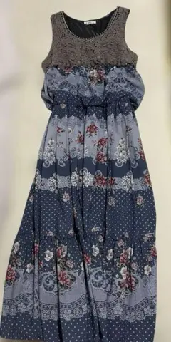 axes femme レース装飾キャミワンピース