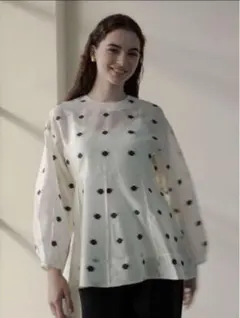 2025年最新】ohga ブラウスの人気アイテム - メルカリ