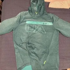 Under Armour フード付きパーカー Lサイズ