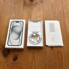 iPhone 15 ケーブル、
