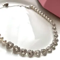 美品　スワロフスキー　今期新作　アリアナ・グランデ　コラボ　チョーカー