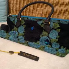 【✨美品】 Think Bee! ハンドバッグ 刺繍 ビーズ ゴブラン がま口 2025年最新】シンクビー ゴブラン バッグの人気アイテム - メルカリ