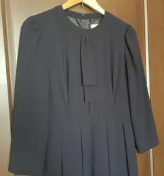 セルフォード　ボウタイプリーツワンピース　ネイビー