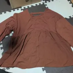 ブラウン フレアシルエット 長袖Tシャツ