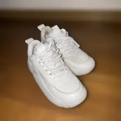 ☆新品☆未使用 UGG スニーカー 24cm 即日発送】UGG アグ レザー スニーカー 白 サイドジップ