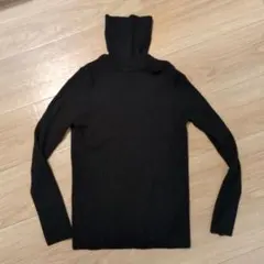 タートルネック　ニット 黒　 ユニクロ