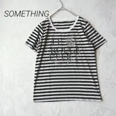 サムシング ボーダー ロゴ 半袖Tシャツ　Mクルーネック　キラキラのサムネイル