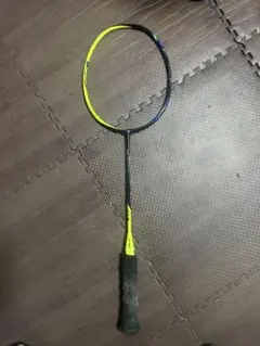 バドミントンラケット アストロクス77 破損品