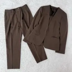 美品　リトルシック　ノーカラー　セットアップ　ジャケット　パンツスーツ　ブラウン