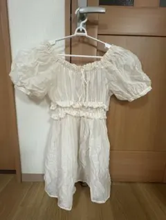 アイボリー オフショルダー フリルドレス ナイスクラップ