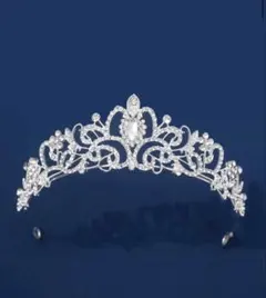 クリスタルティアラ　２種類　結婚式　ブライダル小物