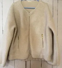 GU ジーユー　ホワイト　ボアブルゾン　ベージュ　Lサイズ　ボアジャケット