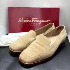極美品 フェラガモ ローファー スエード スクエア ベージュ 7 C 24.5