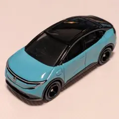 トミカ 日産 リーフ ブルー ブラックのサムネイル