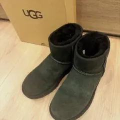 アグ　UGG ムートンブーツ　クラシックミニII ブラック　24cm