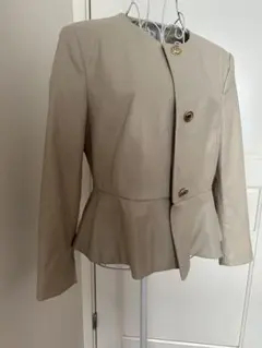 美品　ZARAペプラムジャケット