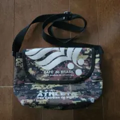 ATHLETA 迷彩柄 ショルダーバッグ