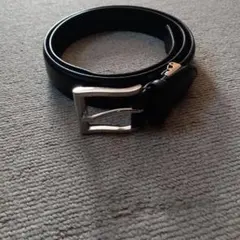 黒のレザーベルト シルバーバックル