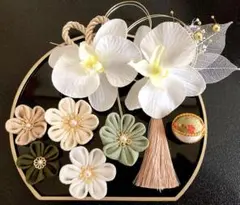 成人式髪飾り ちりめん細工＆胡蝶蘭