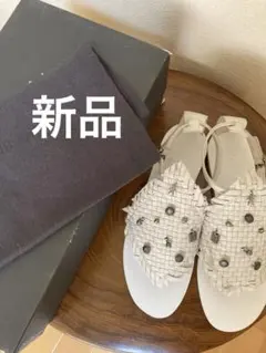 エンリーベグリン⭐︎HENRYBEGUELIN フラワーモチーフ飾りサンダル　36 エンリーベグリン⭐︎HENRYBEGUELIN フラワーモチーフ飾りサンダル 36