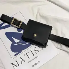 ベルトポーチ　ウエストポーチ　ミニバック　シンプル