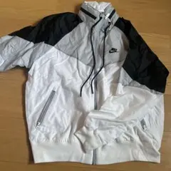NIKE スポーツウェア　ジャンパー
