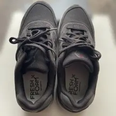 New Balance 880 スニーカー グレーのサムネイル
