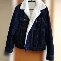 GU ボア襟付きデニムジャケット
