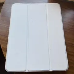 iPad用ホワイトスタンドケース