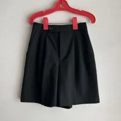 ジーユー　GU 黒ショートパンツ　S