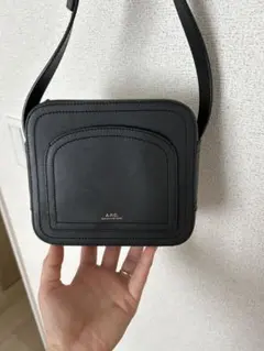 A.P.C. LOUISETTE レザー ショルダーバッグ A.P.C.(アーペーセー) / Louisette/ルイゼット/ショルダーバッグ